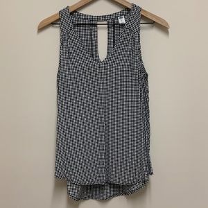 🌸3 for $10🌸 Old Navy V-neck Gingham Top